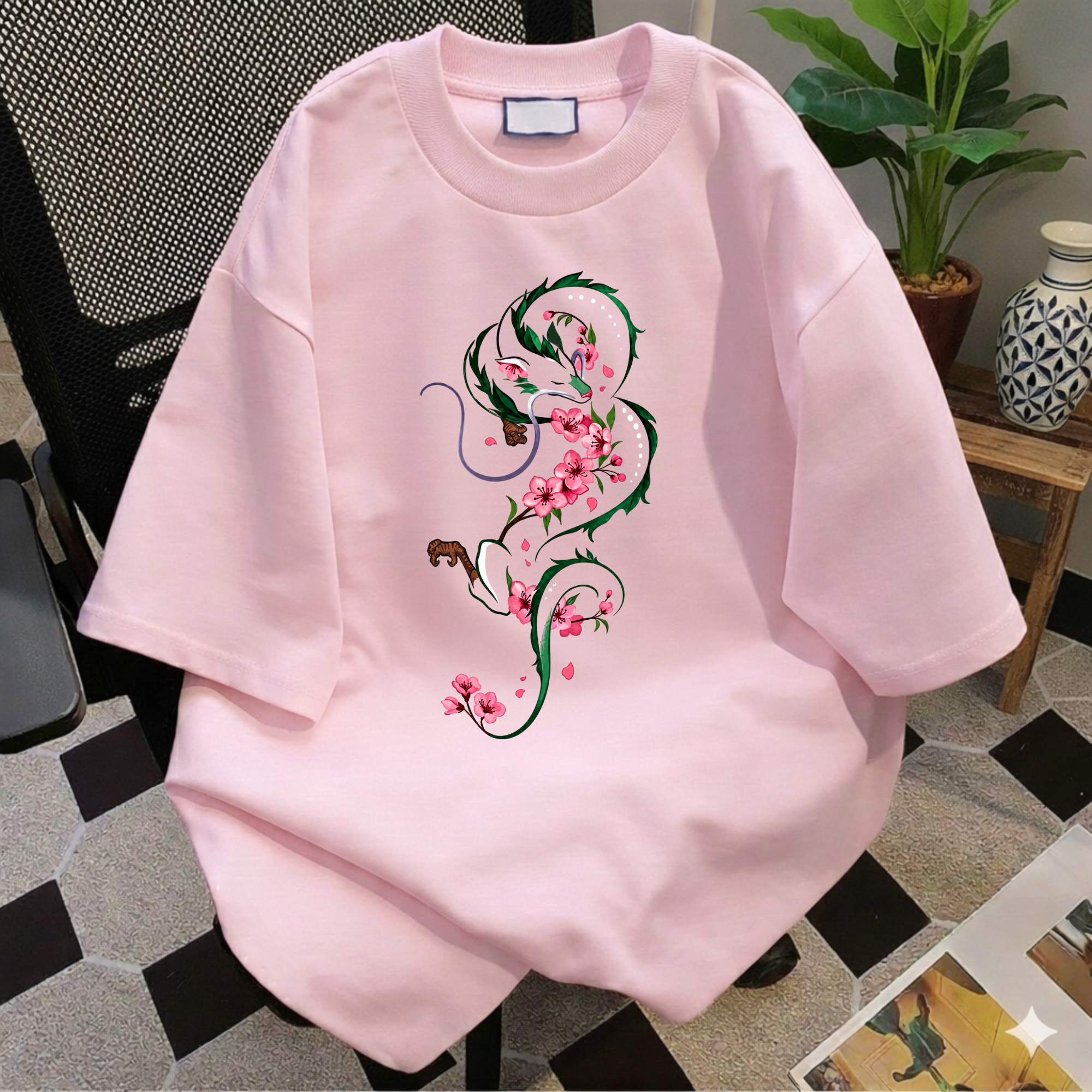 T-shirt Dragon Vintage et Sakura, Vêtement Anime Esthétique Japonaise, T-shirt Dragon Floral Fleur de Cerisier, T-shirt Esthétique Studio Ghibli