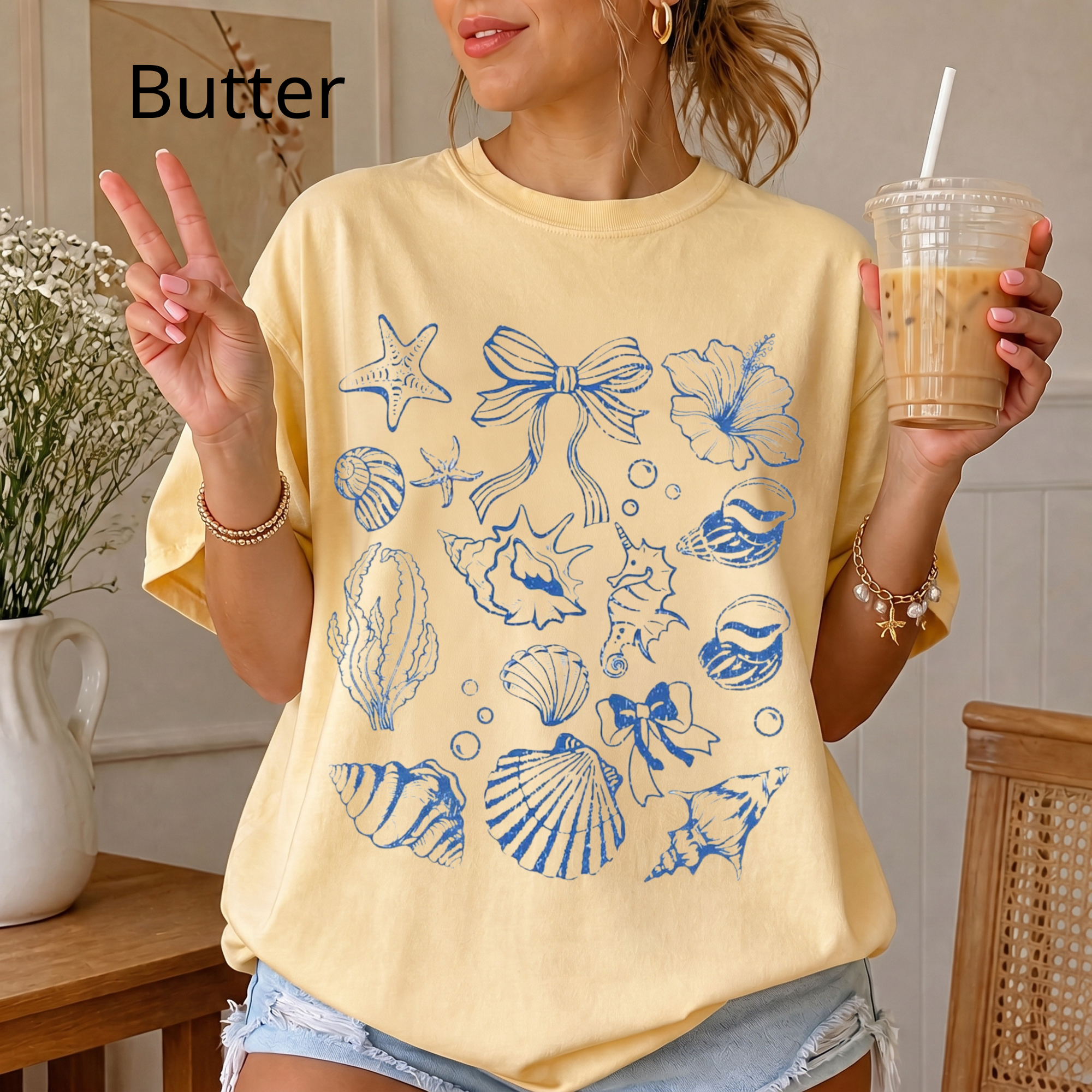 Graphic Tee for Women, Ocean Aesthetic T-Shirt with Sea Shells and Bows, Minimalist Line Art Shirt, Beach Day Cotton Top