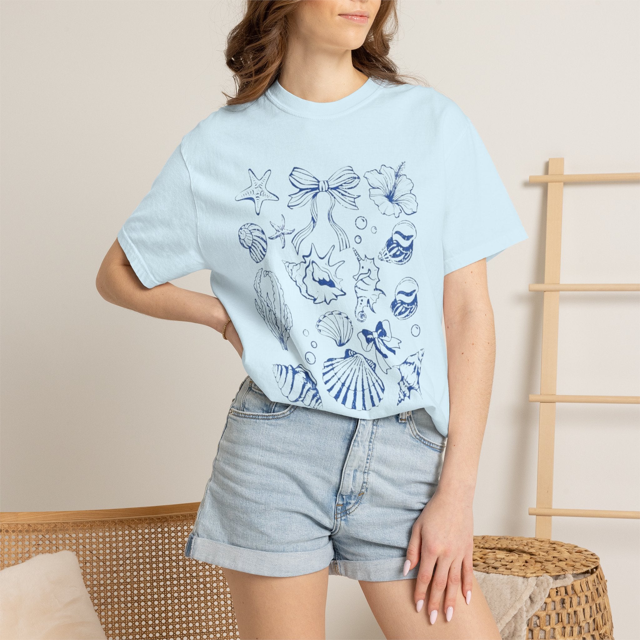 Graphic Tee for Women, Ocean Aesthetic T-Shirt with Sea Shells and Bows, Minimalist Line Art Shirt, Beach Day Cotton Top